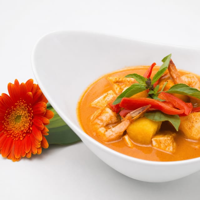 Red Curry with Shrimp and Pineapple (Medium Spicy).